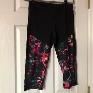 Aeropostale Floral Crop Leggings